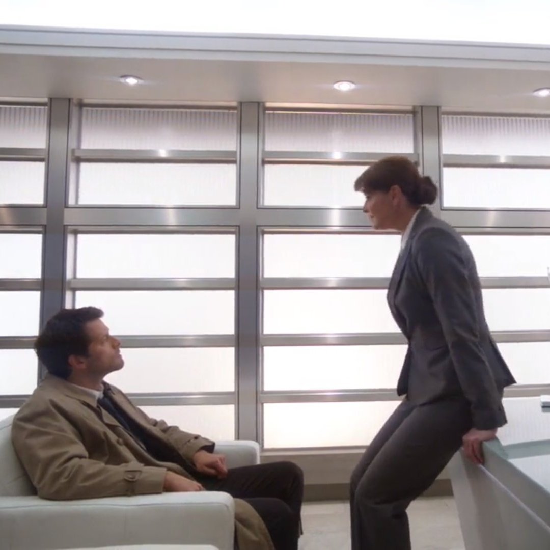 CasIsLoved's tweet photo. When Dean, while on his knees, said he needed Cas and broke his mind control and the walls in Naomi's office went from white to bisexual. That was epic cinematography. https://t.co/OVCZbhcCJM