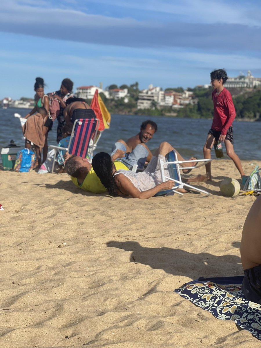 thamiresamon's tweet photo. Criancice não tem idade kkkkkkk https://t.co/yORlZfiMHj