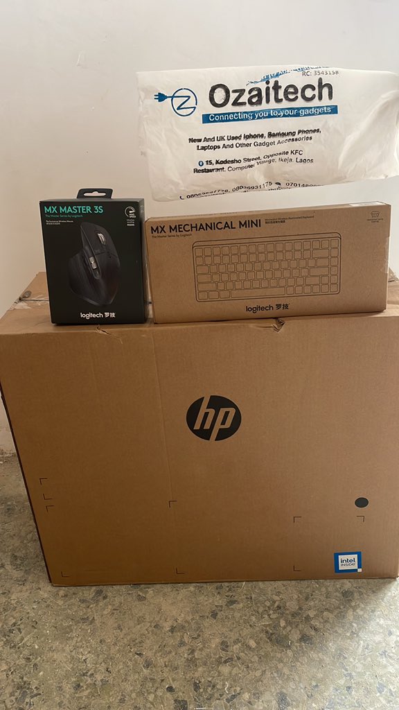 Ozaitech's tweet photo. Hp 24 all in one
I5 12th gen
32gb
1tb ssd 
Touchscreen

Along side the beauty mx master 3s
Mx mechanical mini✨

What a beauty🫶🏾
#gadgets #mouse #Logitech #tech https://t.co/KR7MmWAFFh