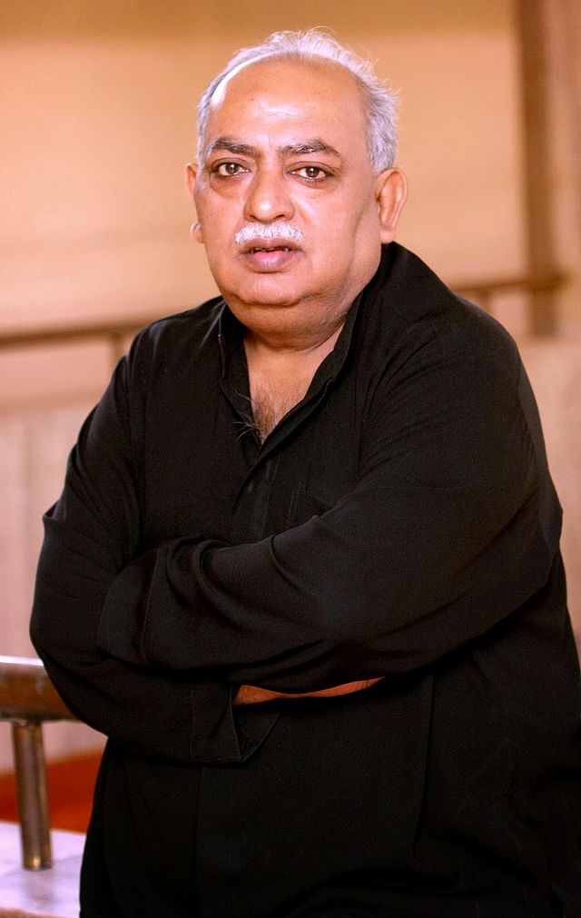 taalib_786's tweet photo. "जिस्म पर मिट्टी मलेंगे पाक हो जाएँगे हम
ऐ ज़मीं इक दिन तेरी ख़ूराक हो जाएँगे हम"

अलविदा मुनव्वर साहब 🙏🙏

#MunawwarRana #BigBreaking | #UrduPoetry https://t.co/HN4ndSbm85