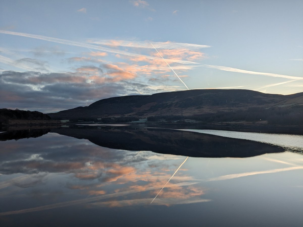 l_wasinski's tweet photo. What a difference a day makes! Spine runners disappearing into the clag yesterday &amp; then todays 🌞 and views! Obligatory caffeine (me) and  puppacinos after today's run 😋😋 (they aren't always this lucky!) 31 running miles for #NHS1000miles https://t.co/4q09QJljEG