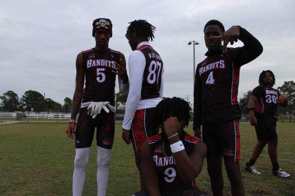 noahwitda9ine's tweet image. Great 7 on 7 scrimmage win with the guys against the florida outlaws today @BanditFast561 @FloridaOutlawz @overtime