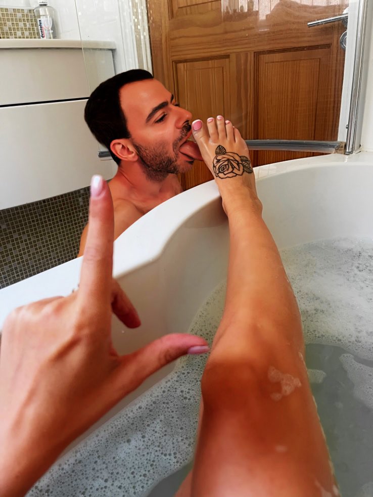 GreekGoddess tweet media