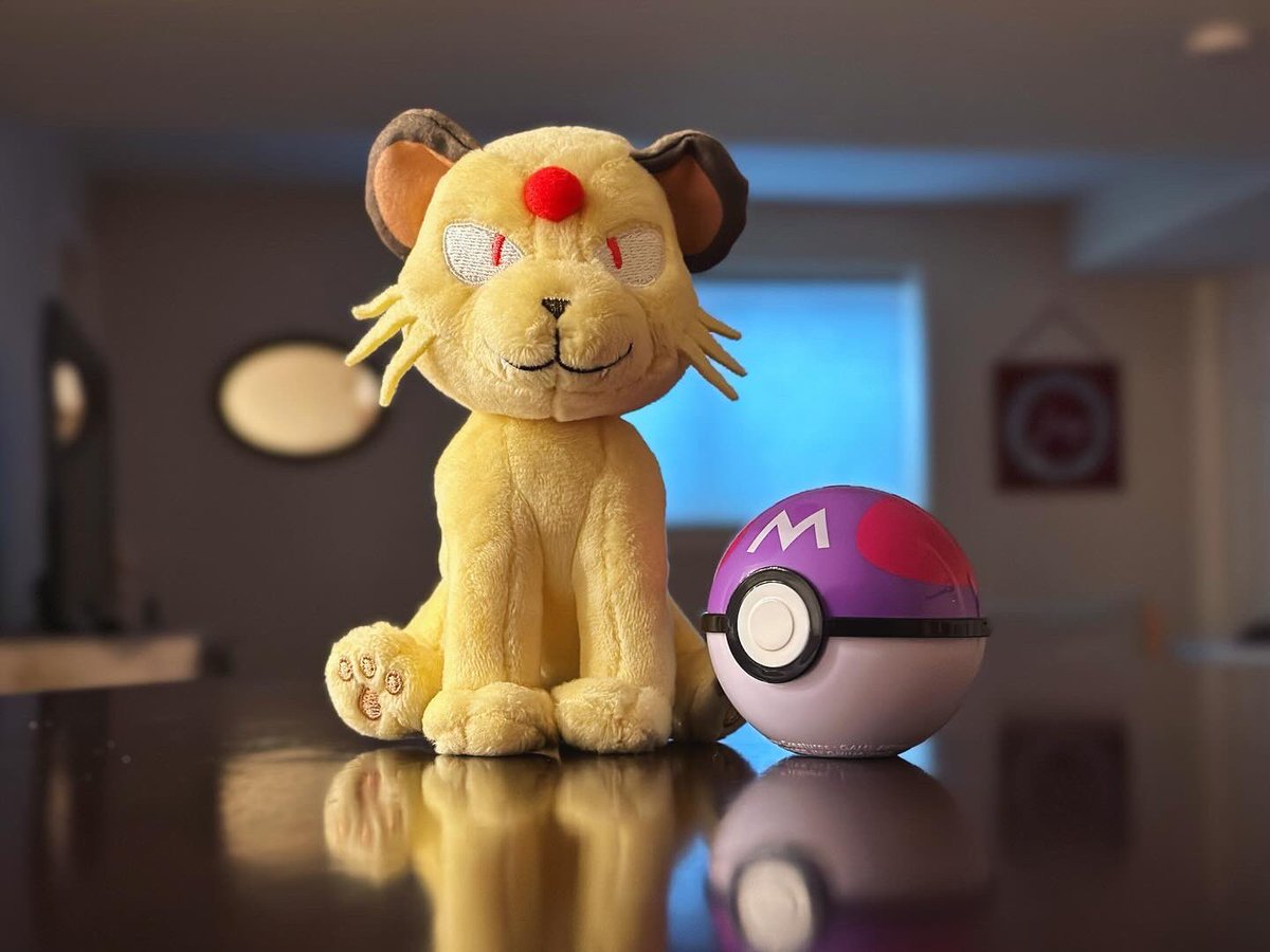 arizdesign's tweet photo. Guess who we went as for @fanexpoportland…? 🚀

#persian #FANEXPOPortland #FANEXPOPortland2024 #FXP #FXP24 #teamrocket #teamrocketcosplay #teamrockettakeover #teamrocketpokemon #masterball https://t.co/1om8wnRNhB