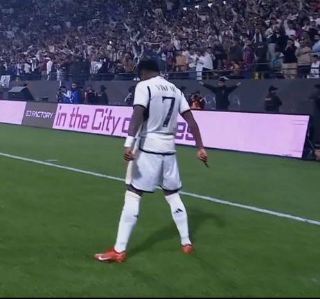 cadeovarr's tweet photo. HATTRICK NO PRIMEIRO TEMPO

O MLK É FODA https://t.co/n8Rq13q59M