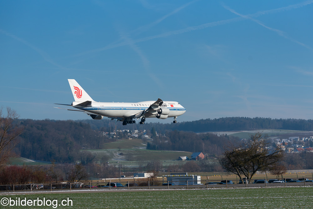 bilderblog's tweet photo. 14.01.2024 ZRH WEF Arrival Air China B748 B-2480 #zrh #wef2024 https://t.co/bC2z1PWkoQ