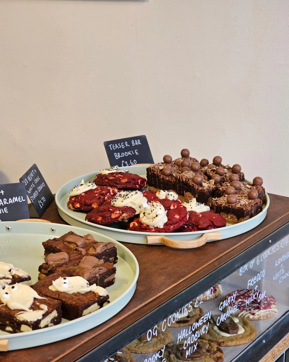 CoffeeGlasgow's tweet photo. Come with us to the perfect sweet escape at Gumblossom ! 🍰☕️ 

Nestled on Rosemount Place in Aberdeen, this family-run bakery is your ticket to cake paradise. Treat your taste buds to incredible cakes paired with our delicious specialty coffee 🎉✨ https://t.co/pNX0zQi44U