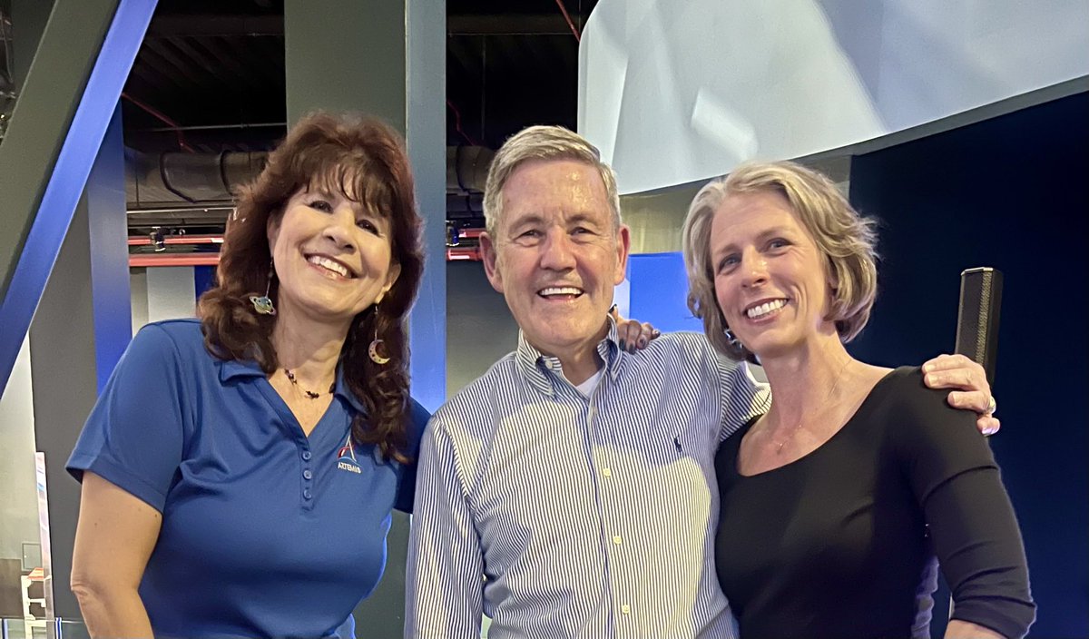 Bittersweet night celebrating friend, <a href="/Astro_CabanaBob/">Bob Cabana</a> ; fmr Center Dir, Astronaut &amp; NASA Assoc. Admin. Enjoyed working w/him during #SpaceShuttle, as his Strategic Planning Mgr., &amp; on Space Congress (incl. SpaceCom). Time for him to enjoy family, but will miss him! 😢🚀🛰️🌗🇺🇸