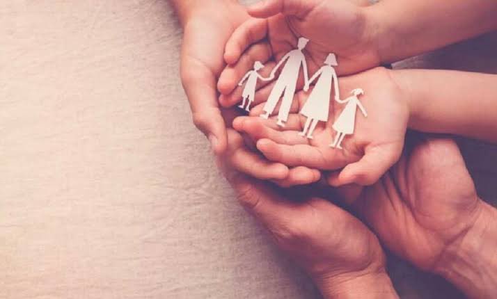 Sözleşmeli Çalışıyorken 7433 Sayılı Kanun Kapsamında Kadroya Geçen Öğretmenlerin Aile Birliğinin Sağlanması İçin İstenilen 3 Yıl Görev Yapmış Olma Şartının Devam Ediyor Olması Mağduriyetlerin Artarak Devam Etmesine Neden Oluyor... 
7433 Sayılı Kanun Kapsamındaki