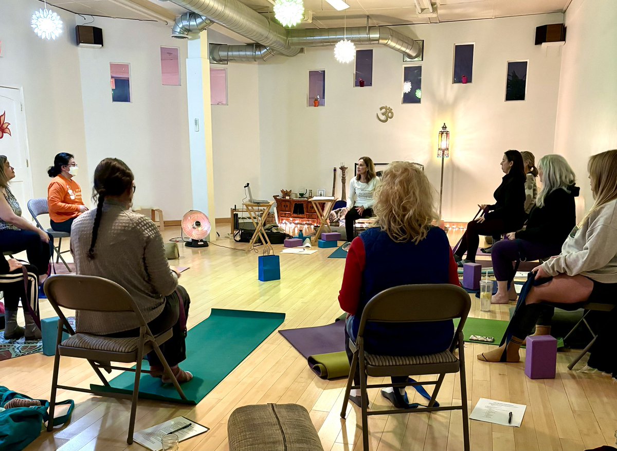 MotivationYogi's tweet photo. Thank you to all the divine yogis who joined me at @heavenearthyoga for an inspiring afternoon of Chair Yoga Teacher training. ❤  Stay tuned for more trainings.👈

#ingratitude  #ytt #motivationalyoga @Human_Kinetics https://t.co/BeqCyQCH5q