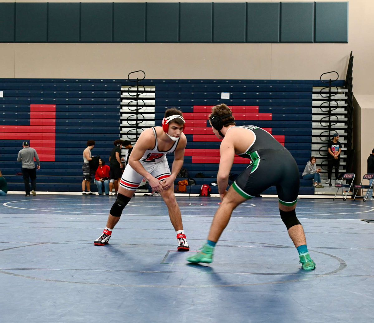 BrodySwitzer2's tweet photo. Great time at fivay falcon duals 8-0 https://t.co/9clfqNM5Ac
