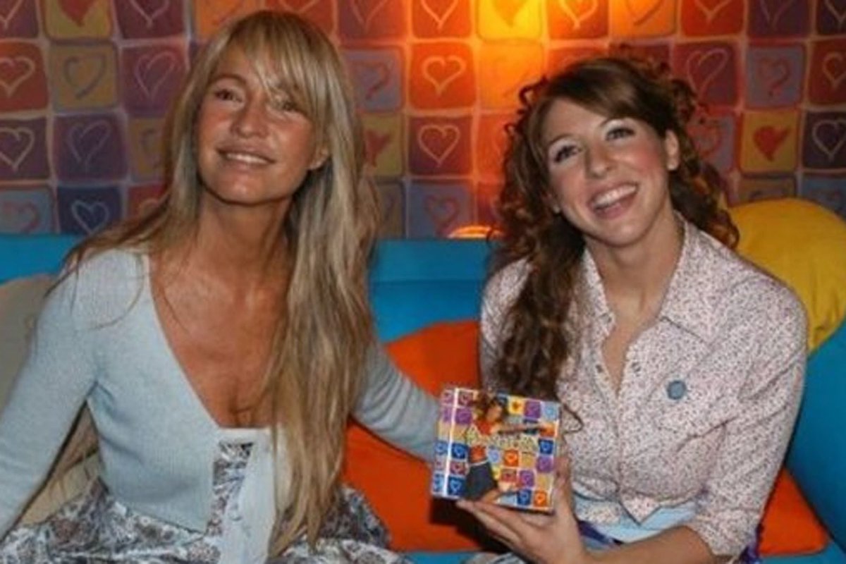 Carla tweet media