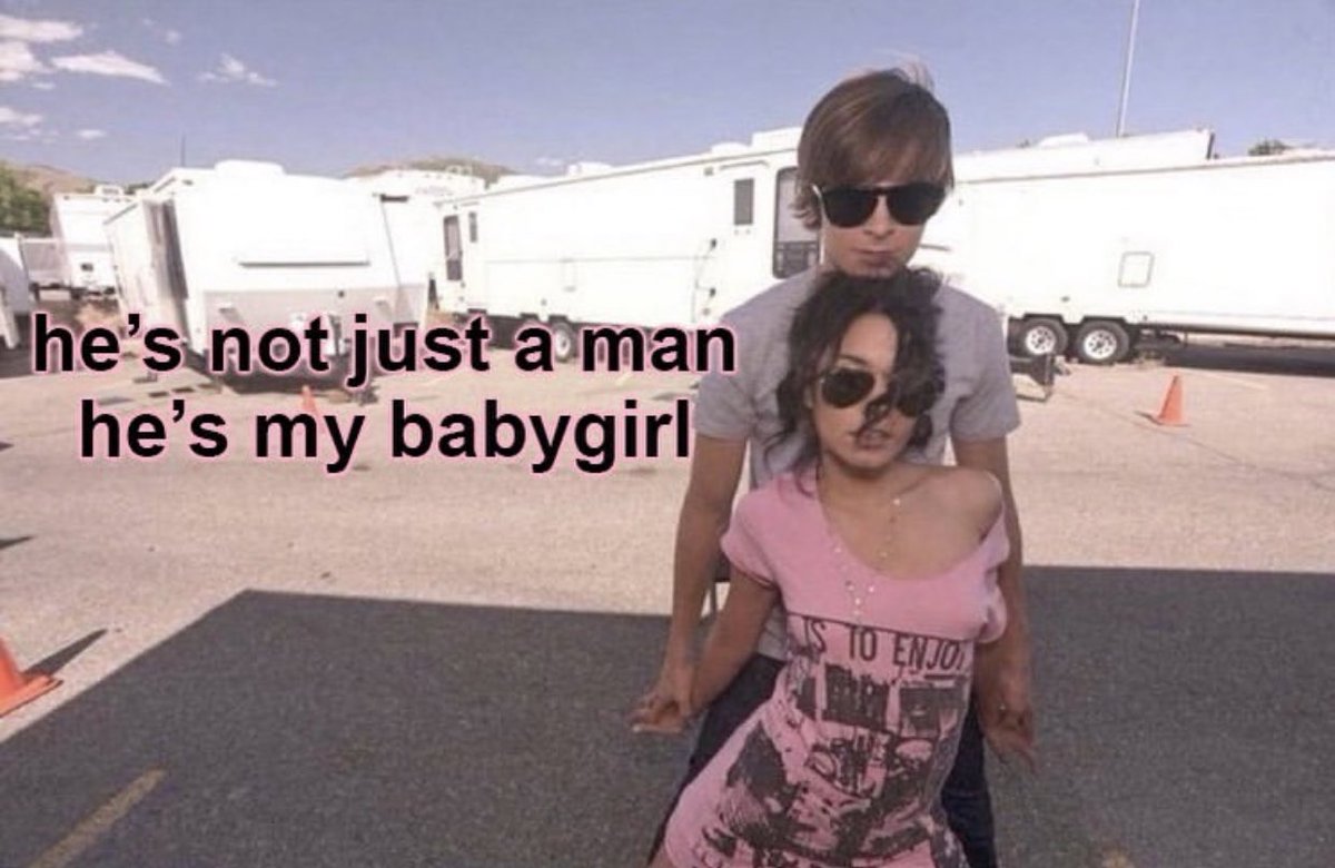 whotfisjovana's tweet image. 