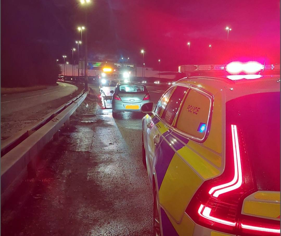 PSOSRenfInver's tweet photo. The driver of this vehicle started driving it home after purchase. They didn't bother arranging insurance - an expensive mistake!

Driver issued with 6 points and £300 #FPN roadside after being stopped by #GlasgowRP

If you have no insurance for your vehicle, it will be seized. https://t.co/mP8WK1Tce5