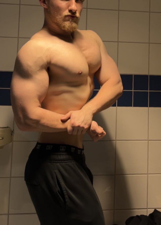 tobi (@tobi_gym) on Twitter photo 