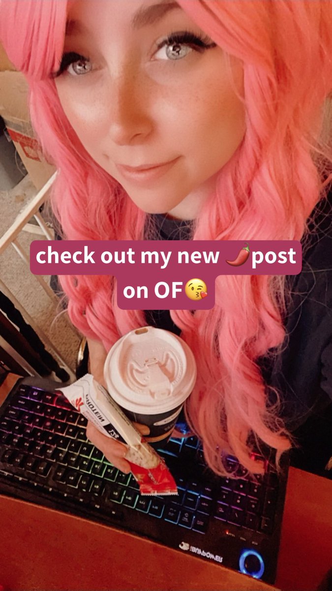 SeleneHart546's tweet photo. https://t.co/8BGdKo9XiK
#pinkhair #blueeyes #submissive
#onlyfans #letsbefriends https://t.co/8OSMP129uR