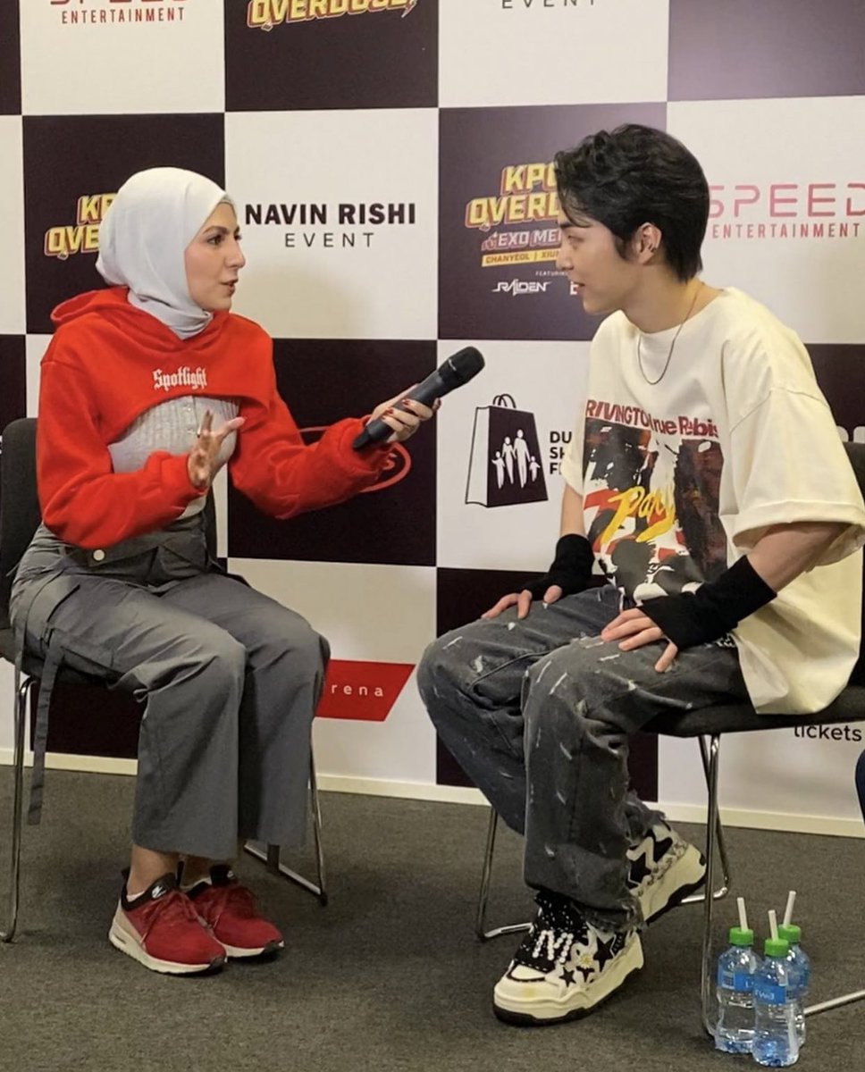 دیگه از نسل چهارم گذشته ایشون قطعا واسه نسل پنجم هستن

KPOP OVERDOSE EXO
#KpopOverdoseWithChanyeol
#CHEN_KPOPoverdose #XiuminInDubai <a href="/weareoneEXO/">EXO</a>