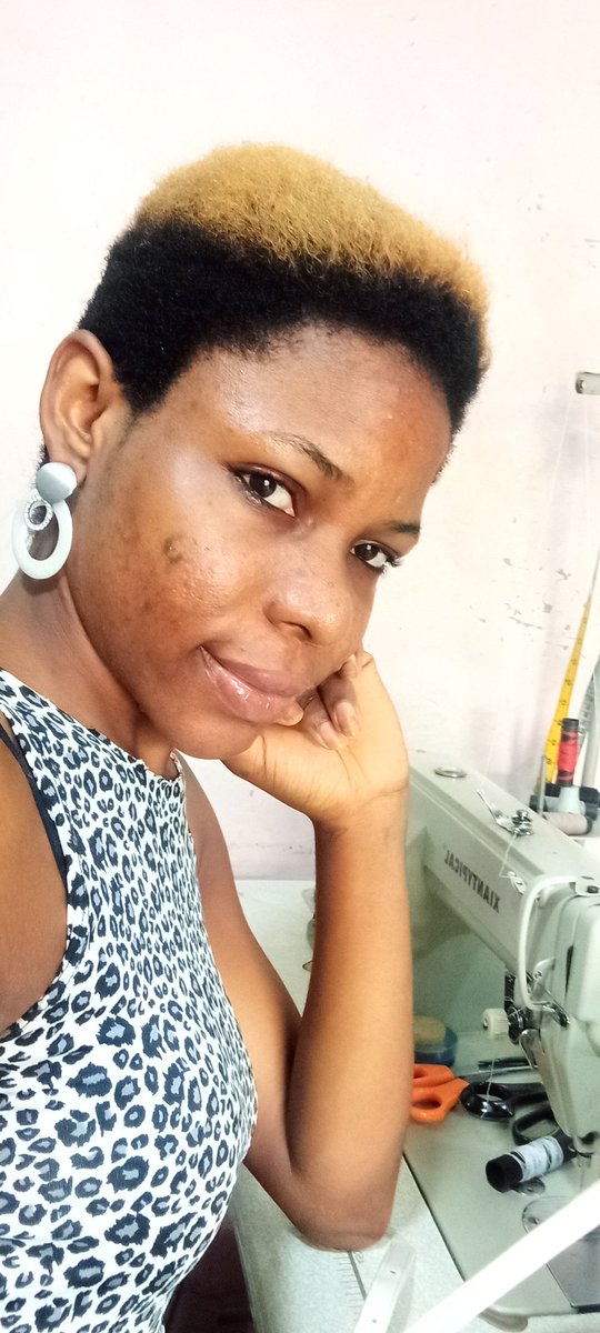 Sisi_Ble's tweet photo. @aproko_doctor I'm a fashion designer base in Lagos https://t.co/ruu12ZqVRq