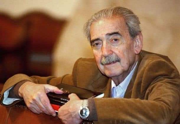 robertotaboada5's tweet photo. Te repetí lo que yo pensaba sobre la lucha política y vos sonreístes y me dijiste: “el triunfo final será nuestro”. Y pasamos a hablar de poesía.
En el exilio nos vimos muchas veces. Estuviste en mi “Tugurio” de Berlín, en el barrio reo de Kreutzberg. Los encuentros cargados de https://t.co/UhnEDOTnYo
