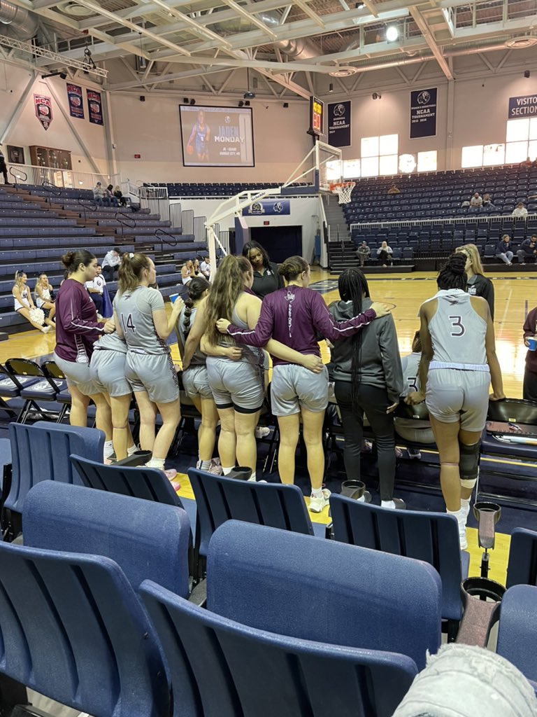 What a great win yesterday <a href="/CoachNateVogel/">natevogel</a> @DustdevilsWBB !!Glad I was able to make it!