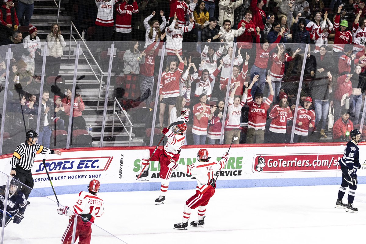 9-1-0 at <a href="/AgganisArena/">Agganis Arena</a> this year.

Home sweet home.

📸 <a href="/FiaMccarty/">Fia Mccarty</a>