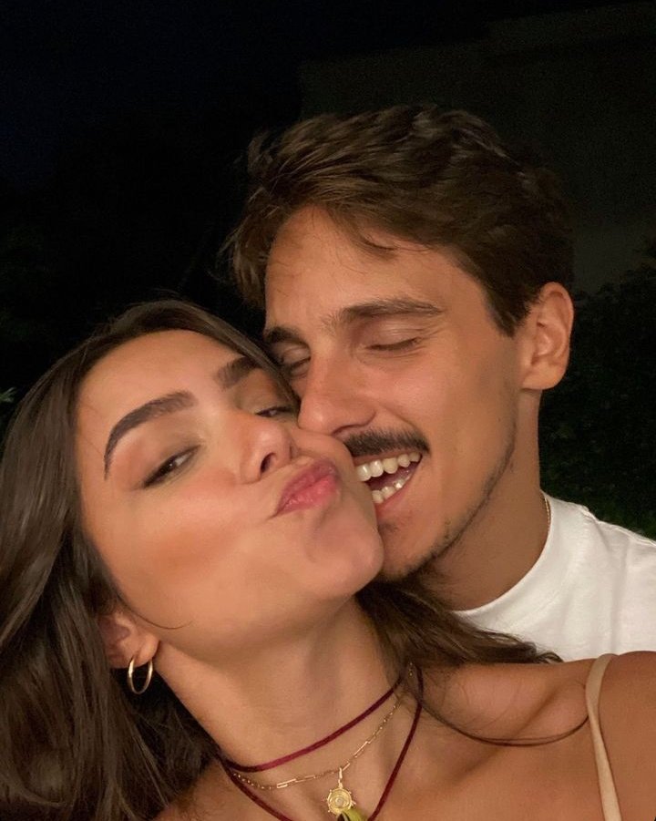 BrendhaBronx's tweet photo. A gente fica de pirraça mas quero que você saiba que eu te amo e que estou contando as horas pra você voltar pra casa e nunca mais ter que partir, te amo mais que tudo meu grandão. @phbronx 🧡 https://t.co/2oC7h3JSwW