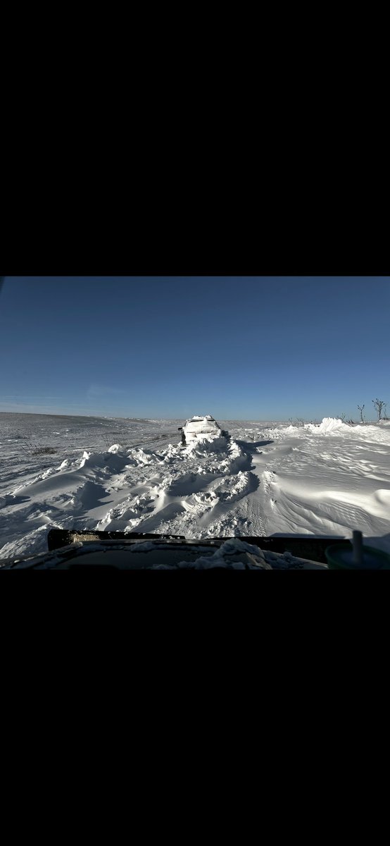 KristinBrack's tweet photo. Car stuck on our gravel road- we have not been dug out yet….🥶 https://t.co/mZvd5kcTpH