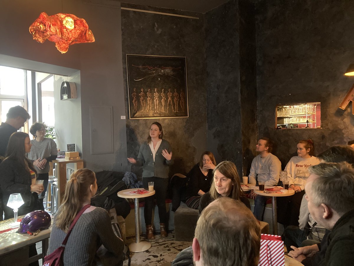 spd_altmoabit's tweet photo. Heute haben wir nach einem stärkenden Neujahresbrunch mit unserer Bundestagsabgeordneten @AnniKlose und unserer Nachbarsabteilung @SPD_MoabitNord den Kiez für die Wiederholungswahl am 11. Februar plakatiert. https://t.co/XEjwR6c59I