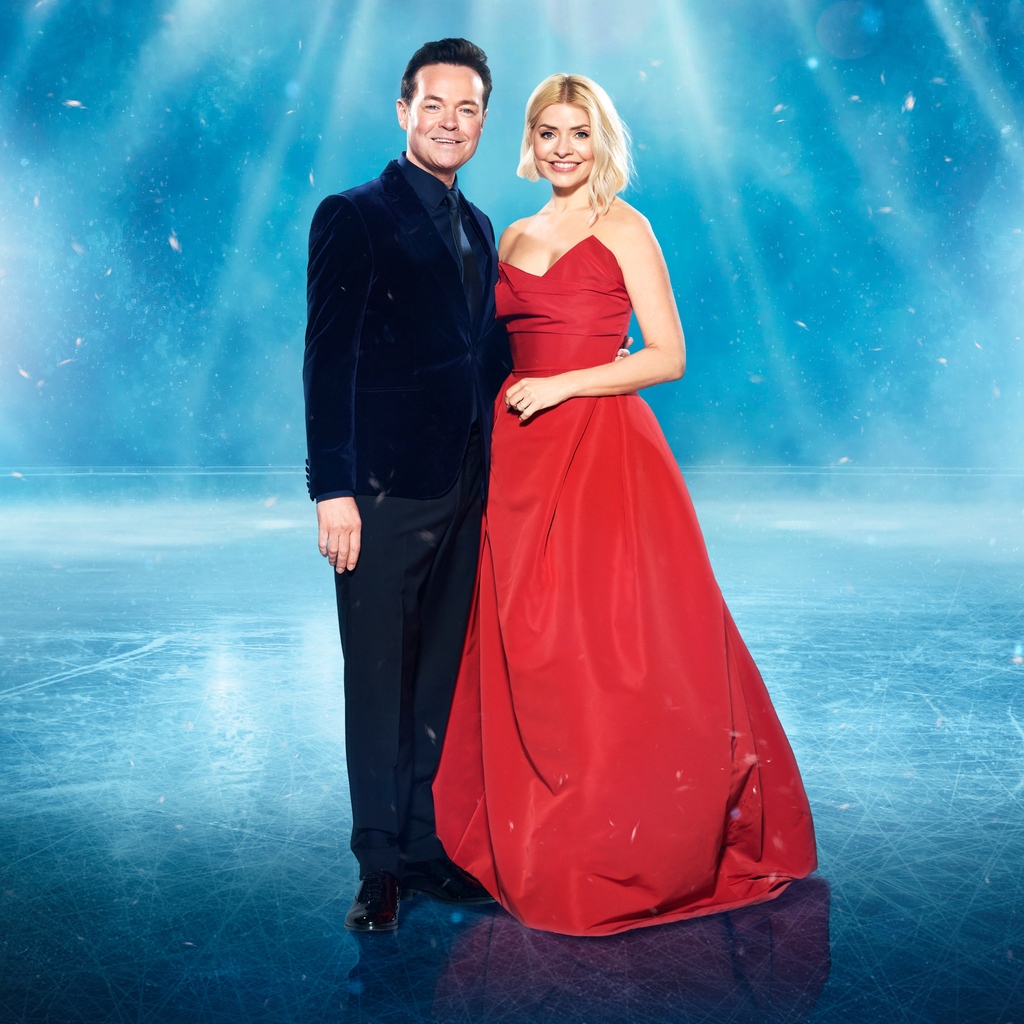 Today is the day! I can't wait to be reuniting with <a href="/HollyWills/">Holly Willoughby</a> at 6:30pm to kick off the brand new series of <a href="/DancingOnIce/">Dancing on Ice</a>! Don't miss it, live on <a href="/ITV/">ITV</a>!