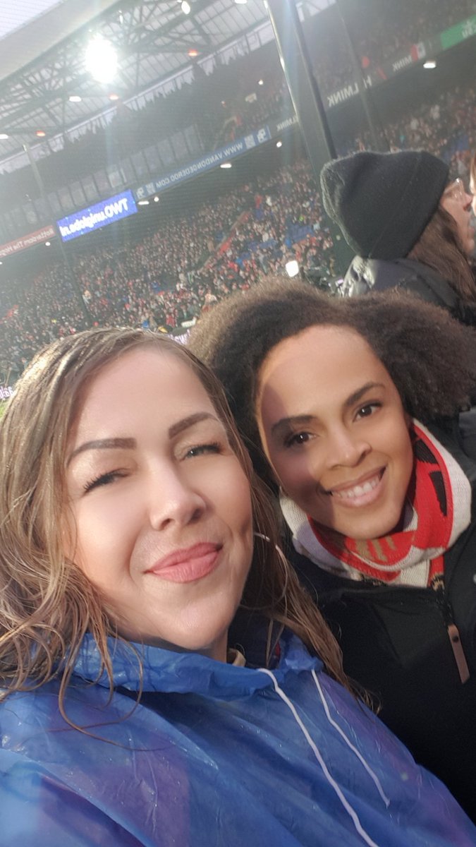 marialena1st's tweet photo. We zijn er weer! #wijzijneraltijd #vatasvatoslocaslocos #W4 #deKuip #FEYnek #handinhandkameraden #watgaanwedoenvandaag #Feyenoord #MATCHDAY https://t.co/SkMS1B5Gmm
