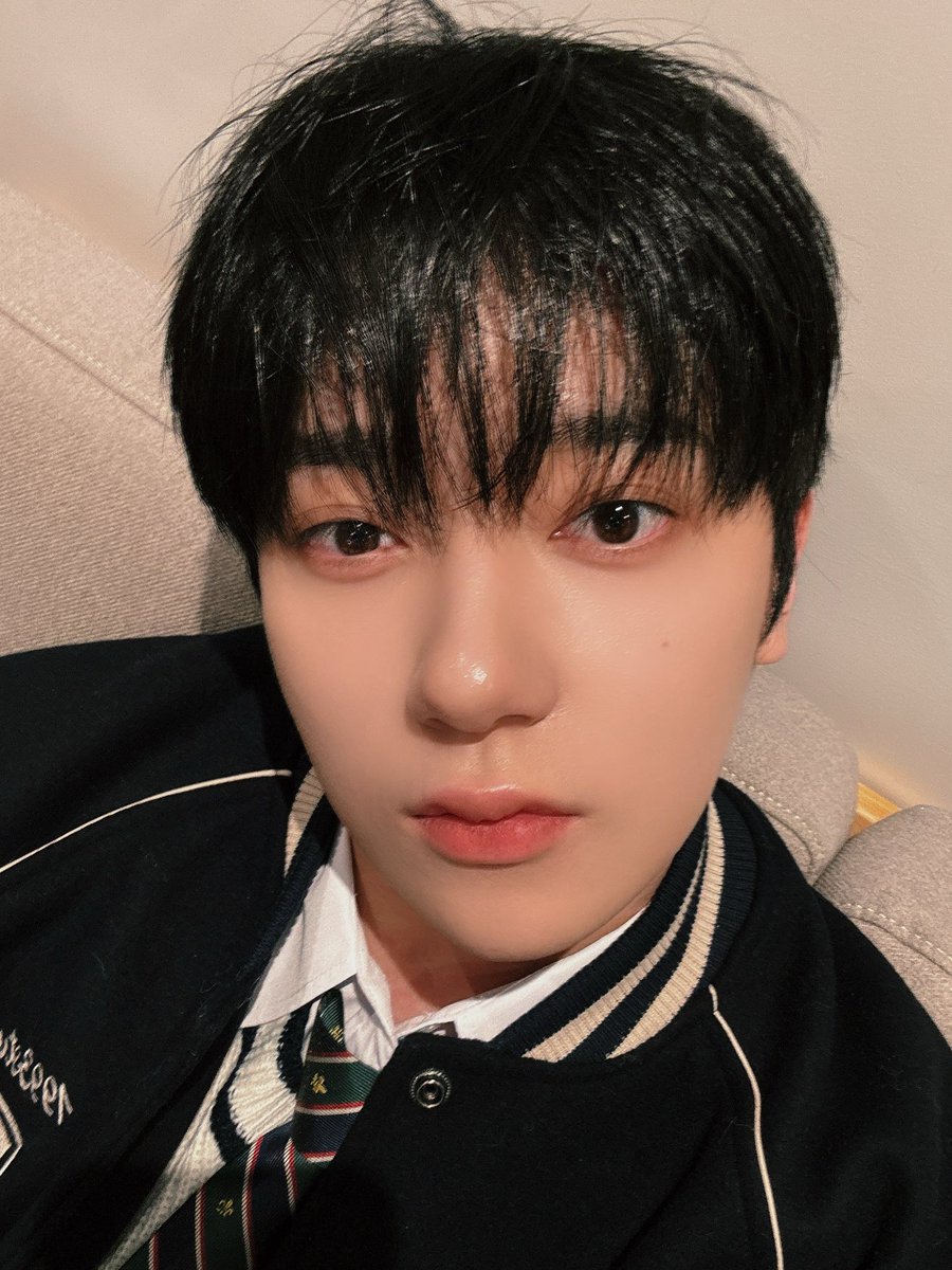 OmegaX_members's tweet photo. [#OX]

고등학생 예찬이 어떤데~?

#OMEGA_X #오메가엑스
#예찬 #YECHAN https://t.co/0aYqV67R7m