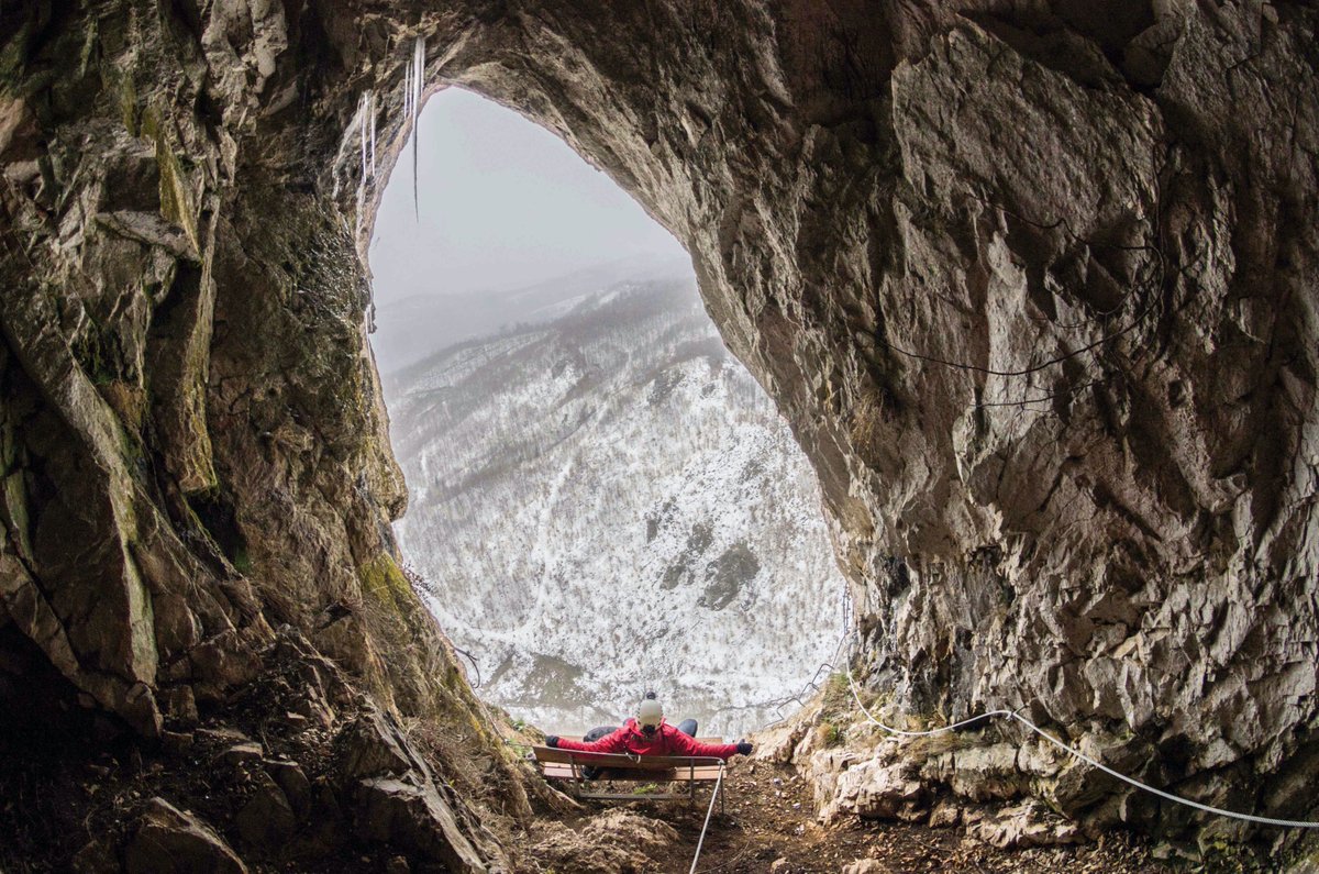DragisaMijacic's tweet photo. Lepša strana severa Kosova, Via Ferrata Berim-jedna od najlepših i najdužih u Evropi! Via Ferrata ima četiri viseća mosta,prolazak kroz pećinu i vertikale od kojih zastaje dah. To je avanturistički proizvod svetskog kvaliteta a poslednji gosti u 2023. sezoni su bili iz Hong Konga https://t.co/ik3E3H3VF8