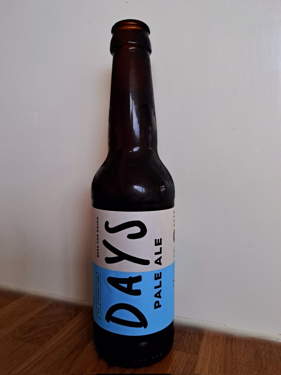 CarlisleIan's tweet photo. Trying this beer 0% 🍺 @daysbrewingco on recommendation of @domisatwit #DryJanuary #beer https://t.co/fx4ZDpyAd7