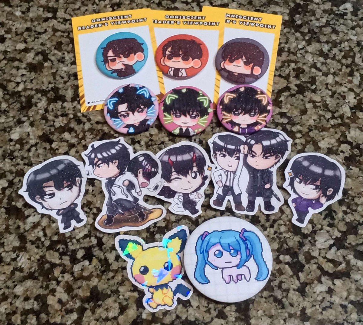 gdenebg's tweet photo. Decided to hang out with friends today and stumbled an event that we weren't aware was happening.

Here's the amazing stuff I bought! (I would've bought more if I was aware of the event when going there. Curse my lack of knowledge)

Their twitters in the replies! https://t.co/gGJKUp4nS8