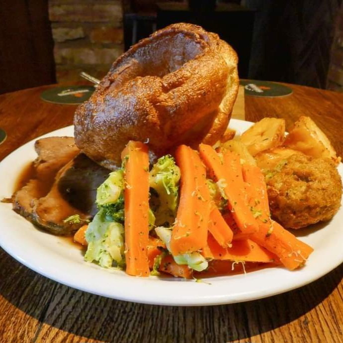 Have you been to our sister pub yet, only a short train ride @3marinerslancs On this Sunday, there is no need for you to cook as you can simply pop into the Three Mariners and order a Sunday Roast Dinner. #threemariners #sundayroast #sundaydinner #eatout #dineout #lancaster