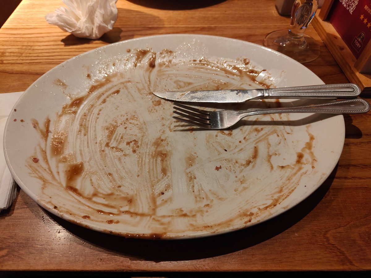 T_Reido's tweet photo. Toby Carvery king size. BOSH. https://t.co/A2aiy5TLPg