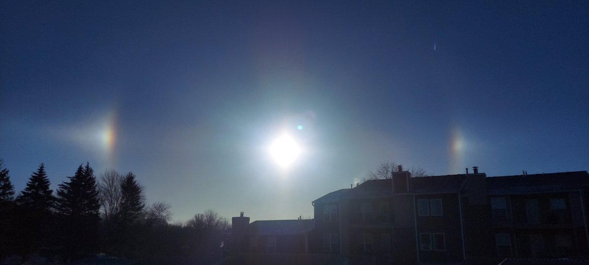 kyle_chaser76's tweet photo. A frigid sundog 🥶☀️

@NWSTwinCities #winter https://t.co/ULnVAjKRFz