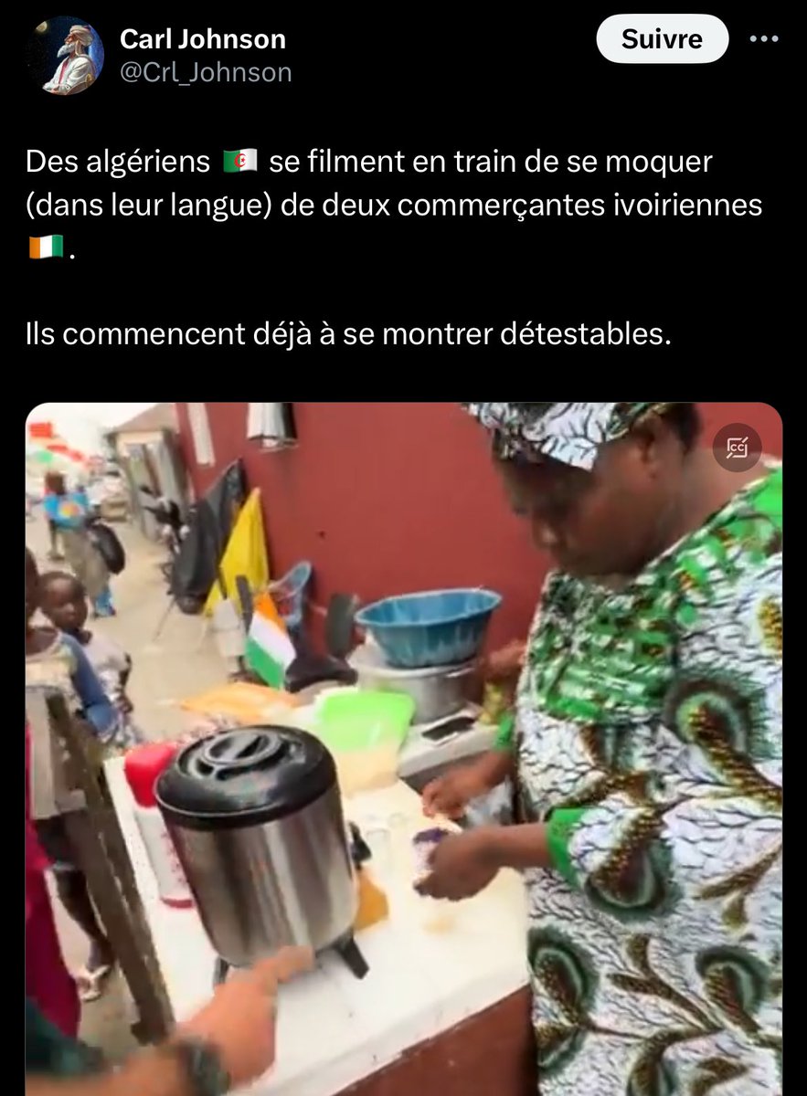 DZFOOTBALLDZ's tweet photo. 🚨MISE À JOUR IMPORTANTE : 

La team, 

Petite mise au point nécessaire. On a constaté qu'un compte dédié à la désinformation et surtout la désinformation concernant l'Algérie avait publié une vidéo dans laquelle il affirme qu'un duo de touriste algérien en Côte d'Ivoire se moquait d'une commerçante ivoirienne. 

Amis ivoiriens, amis non-algériens, sachez que dans cette vidéo, les deux hommes algériens ne se moquent en rien de la dame, au contraire, nous pouvons constater que ces derniers appellent à plusieurs reprises cette dame "lhadja" (une marque de respect chez nous). Les deux hommes s'étonnent simplement de la technique de confection du café différente de la notre.

 Le post malveillant de ce compte à pour unique but de semer discorde entre algériens et ivoiriens (alors que l'on n'a pu uniquement constater des vidéos joviales de fêtes entre supporters algériens en Côte d'Ivoire ainsi que l'accueil exceptionnel des ivoiriens envers nous et nos joueurs). 

Ne laissons pas la désinformation gâcher cette belle fête africaine qui a si bien débuté! 🫶🏽🇩🇿🇨🇮
