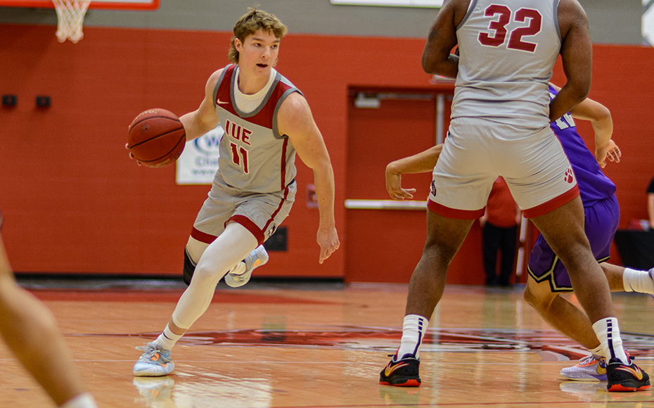 IUE_ENTR's tweet photo. Congratulations to @iueast student #CEO and Men's #basketball player Colt Meyer for scoring his 1,000 career point during the IU East vs Alice Lloyd basketball game in KY. Achieving greatness on the court, the classroom and in the community. @BulldogsBville @iueredwolves https://t.co/23ppZYMtbX