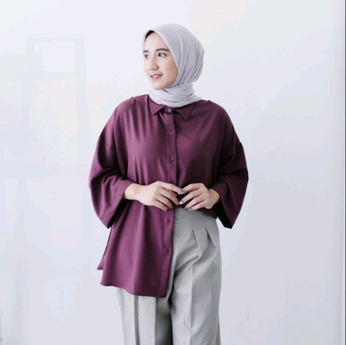 hellaw_na's tweet photo. Rekomendasi Blouse/Kemeja Wanita https://t.co/5yumNOpMrb