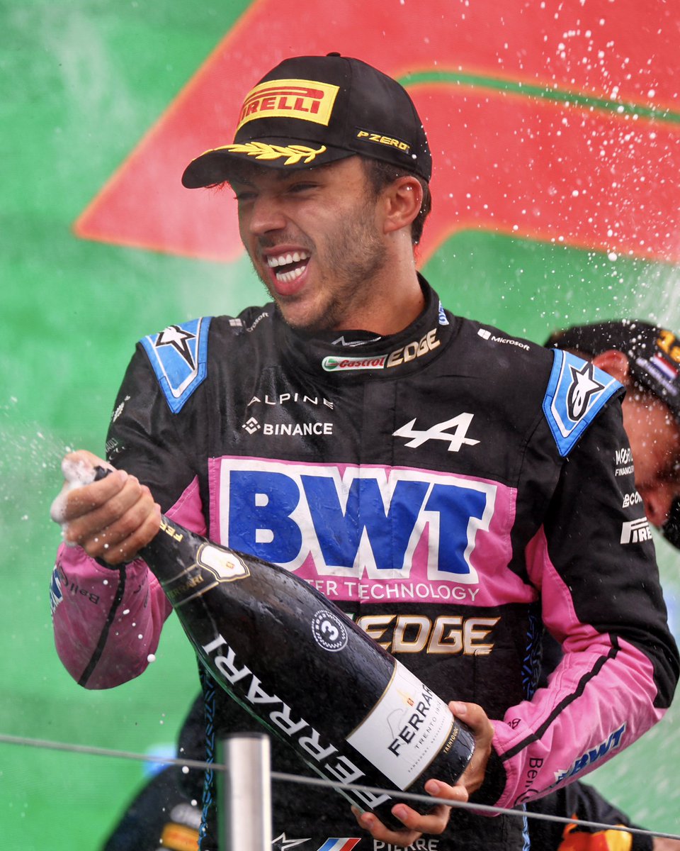AlpineF1Team's tweet photo. Here's to more moments like this 🥰 https://t.co/1BUHjYW7wG