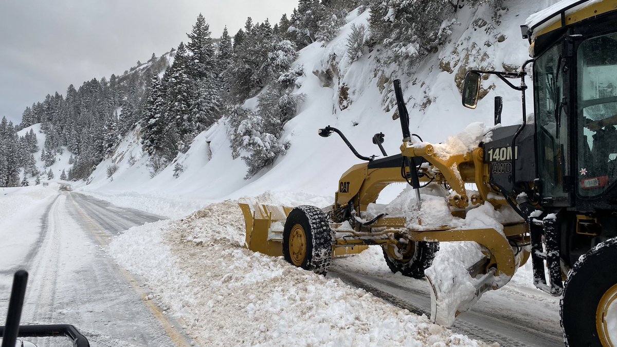 UDOT Cottonwood Canyons tweet media