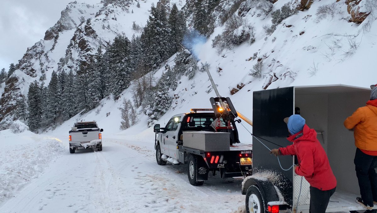 UDOT Cottonwood Canyons tweet media