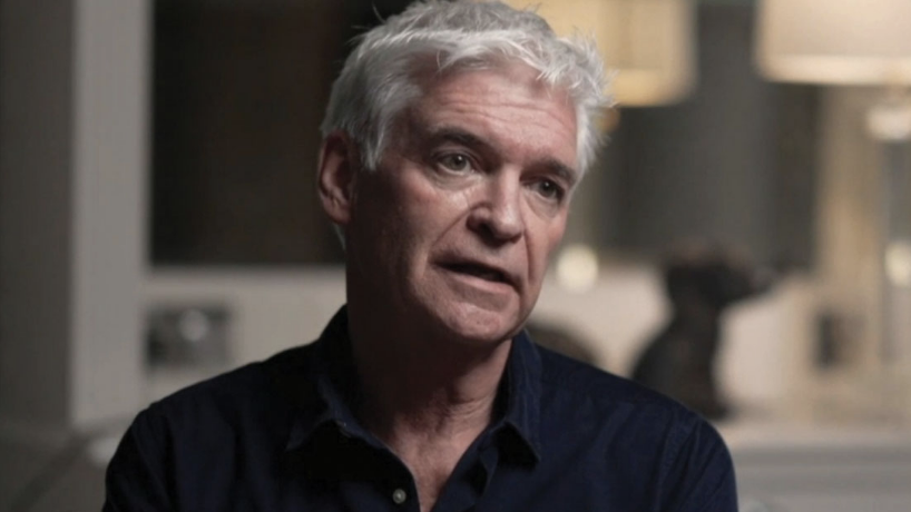 MirrorCeleb's tweet photo. Phillip Schofield's life now as Holly returns to #DancingOn
Ice without him https://t.co/c0or7tXxEN https://t.co/AmY6QwRbPf