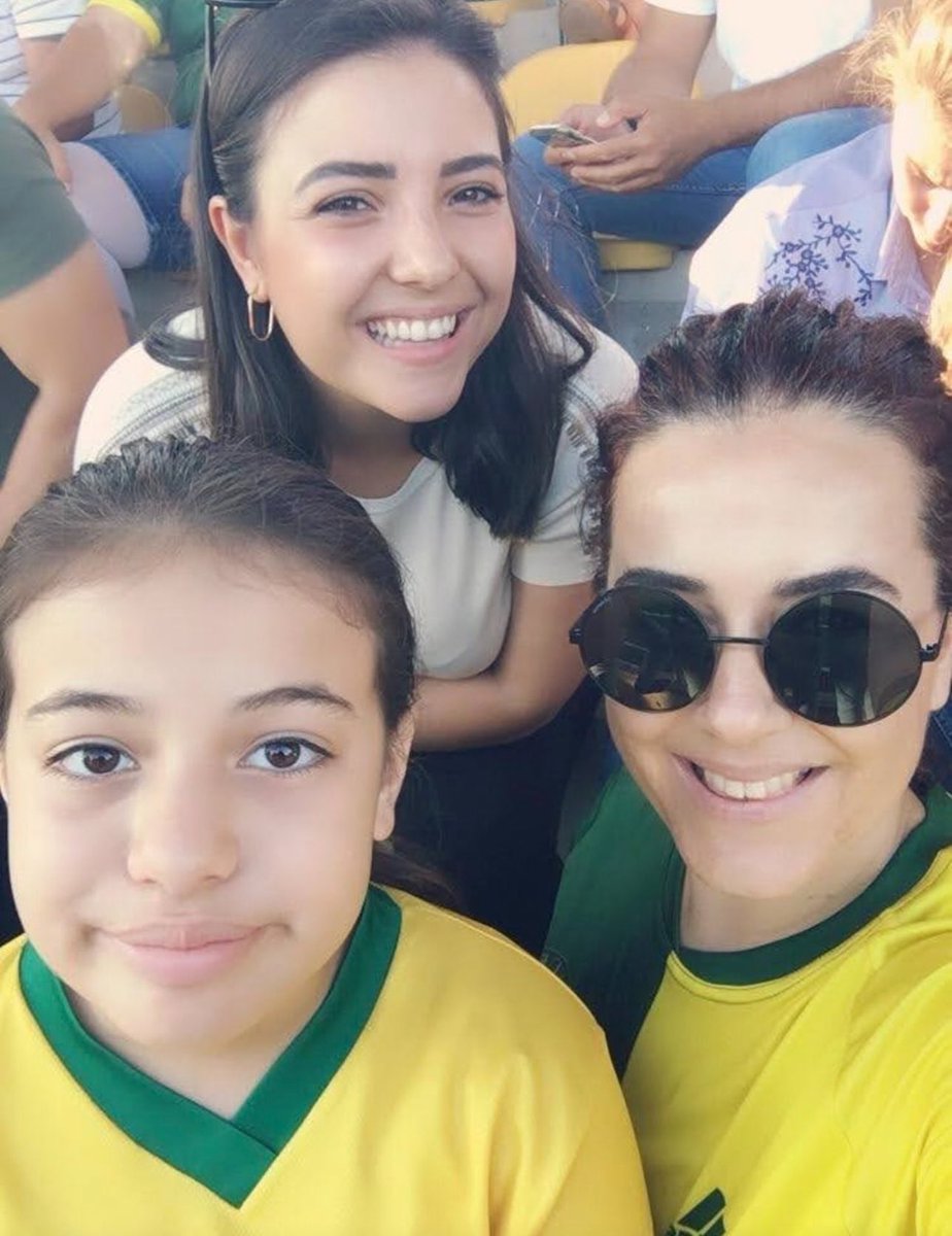 Herşeyimizi bizden çalanlar bunun hesabını verecek !
Vazgeçmiyoruz, unutmuyoruz, susmuyoruz !
Selin’im için, arkadaşları için, öğretmenleri için
ADALET !
ADALET !
ADALET !
Selo’mun değişiyle ‘ Halledeceyik’ …
#isiasortakdavamız 
#isiasemsaldavaolacak