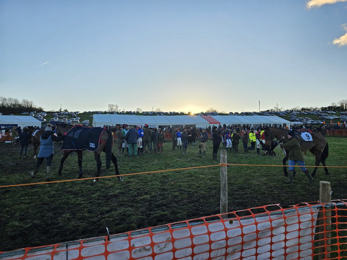 A superbly enjoyable day between the flags <a href="/YAP2PClub/">YAP2PClub</a> at Sheriff Hutton. Some cracking horses to review later, over 80 runners and such a happy crowd. A lovely experience.
