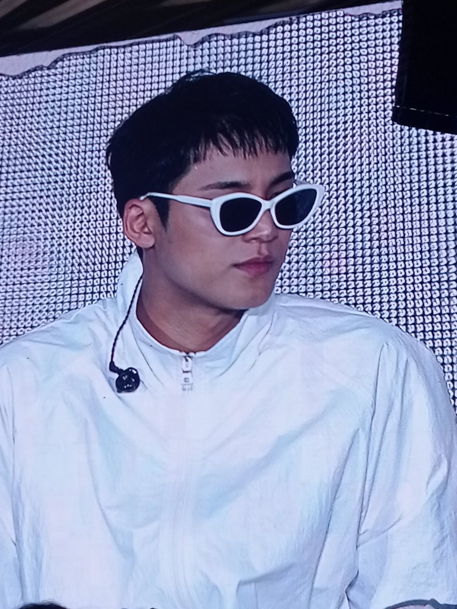luvendear's tweet photo. uuwing bias wrecker si mingyu ✨ https://t.co/9EwbgQwQat