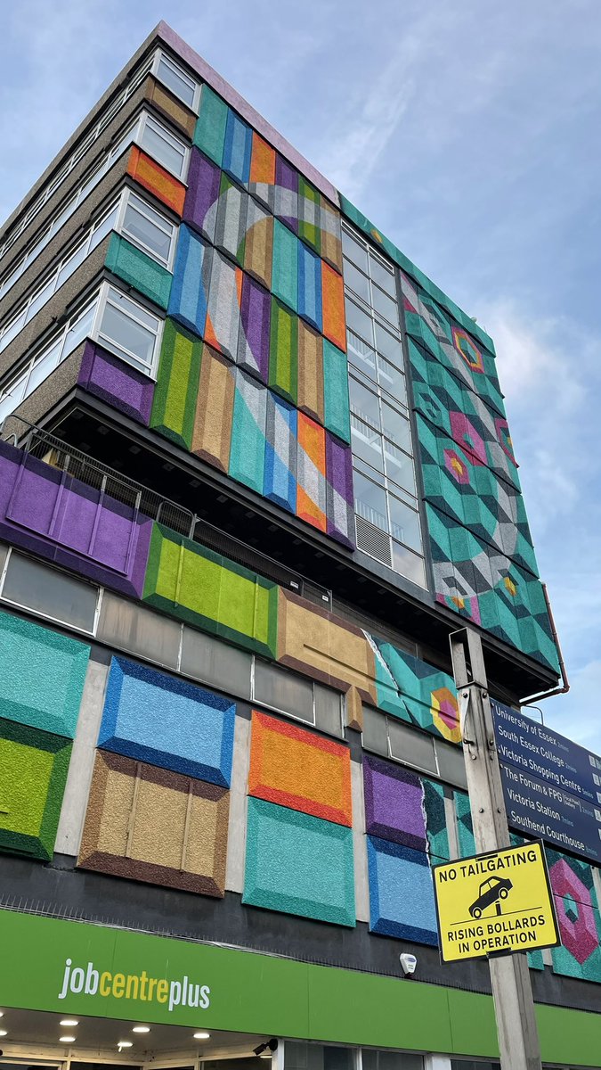 When did Southend High Street get so colourful? 🎨 🏬