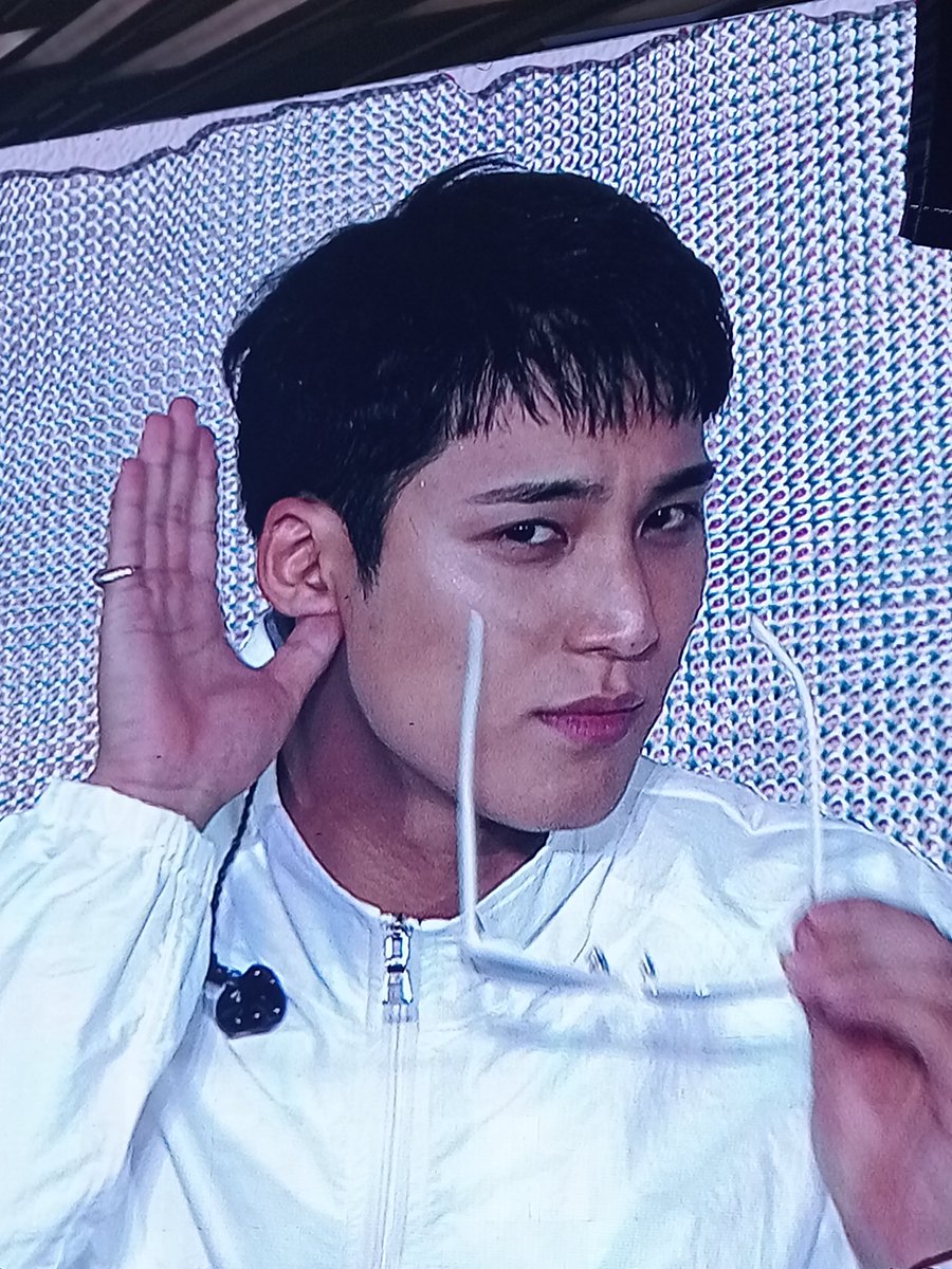 luvendear's tweet photo. uuwing bias wrecker si mingyu ✨ https://t.co/9EwbgQwQat