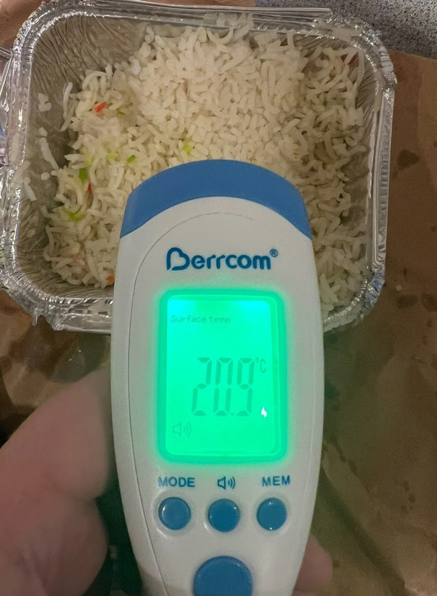 Graham__Barker's tweet photo. Me and my wife were really disappointed in the quality of food we ordered from 7spicestakeaway Liverpool L4
Luckily, I had a microwave I didn’t expect to warm my own food up that I just spent £50 on
@JustEatUK  #Justeat 

#noflavour #Dansak #Nepali #undercooked 
#NotHappy https://t.co/2v3YnmmXT6